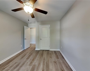 517 Arrowhead Drive - Photo Thumbnail 11