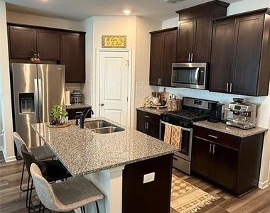 5542 Plain Field Lane - Photo Thumbnail 8