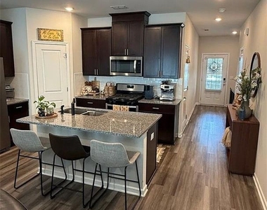 5542 Plain Field Lane - Photo Thumbnail 9