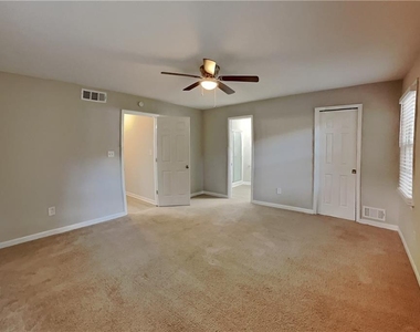 255 Saint Patrick Drive Sw - Photo Thumbnail 7