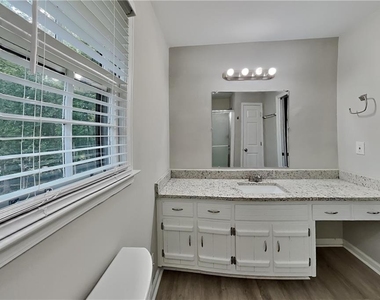 255 Saint Patrick Drive Sw - Photo Thumbnail 8