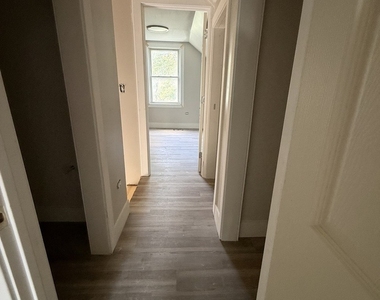 16901 Crane Avenue - Photo Thumbnail 11