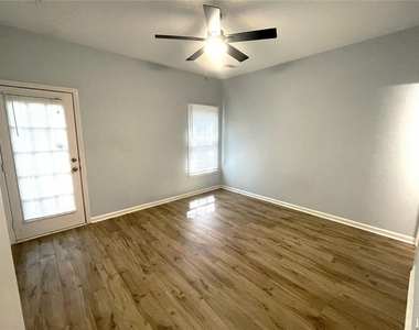 994 Sims Street - Photo Thumbnail 9