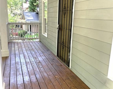 994 Sims Street - Photo Thumbnail 2