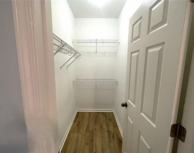 994 Sims Street - Photo Thumbnail 13