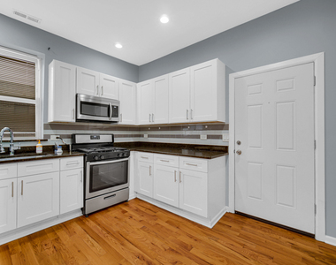 2610 W 38th Street - Photo Thumbnail 8
