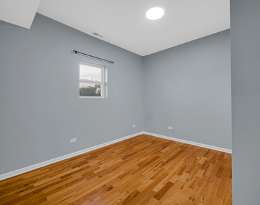 2610 W 38th Street - Photo Thumbnail 11