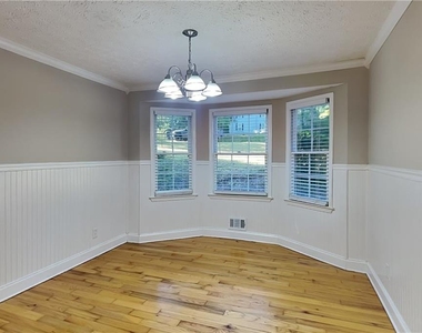 327 Pine Trail - Photo Thumbnail 6