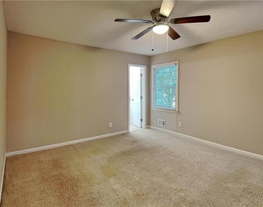 327 Pine Trail - Photo Thumbnail 9