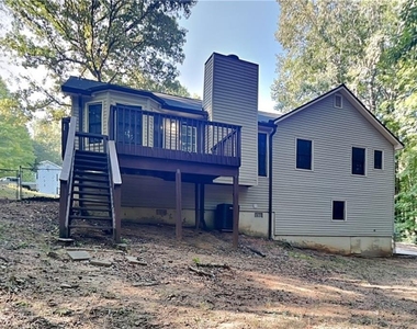 327 Pine Trail - Photo Thumbnail 16