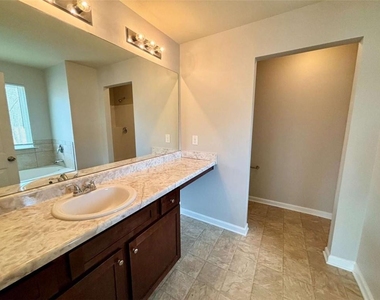 31 Brookwood Pass - Photo Thumbnail 14