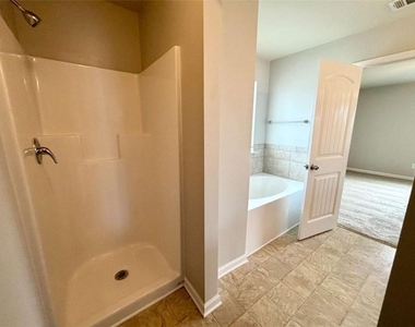 31 Brookwood Pass - Photo Thumbnail 16