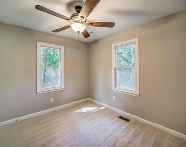 6429 Gordon Street - Photo Thumbnail 12