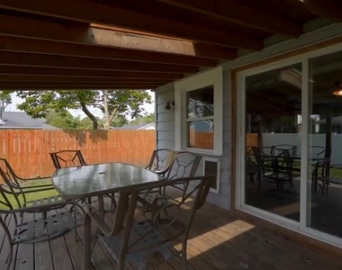 2303 Sweetbriar Avenue - Photo Thumbnail 9