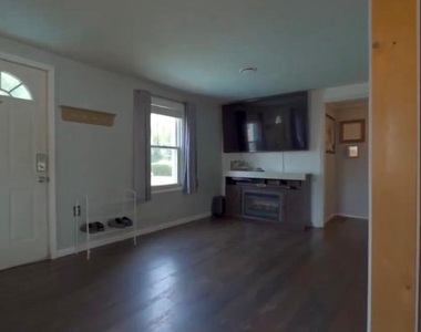 2303 Sweetbriar Avenue - Photo Thumbnail 4