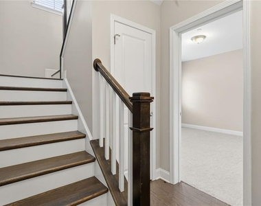 164 Blakemore Drive - Photo Thumbnail 8