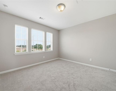 164 Blakemore Drive - Photo Thumbnail 31
