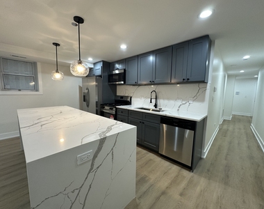 4338 N Clarendon Avenue - Photo Thumbnail 5