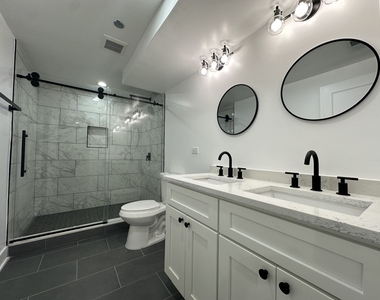 4338 N Clarendon Avenue - Photo Thumbnail 15