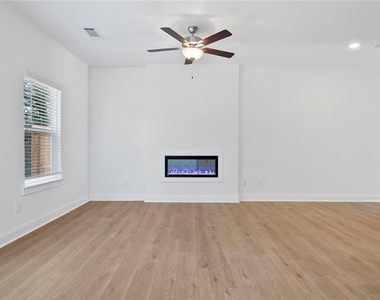 165 Mill Center Boulevard - Photo Thumbnail 18