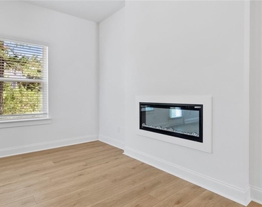 165 Mill Center Boulevard - Photo Thumbnail 17
