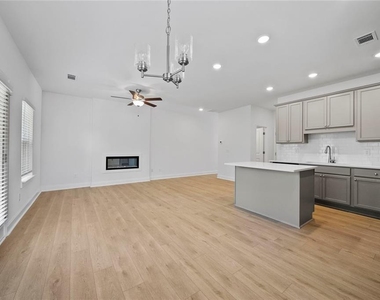 165 Mill Center Boulevard - Photo Thumbnail 13