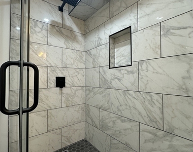 4338 N Clarendon Avenue - Photo Thumbnail 19