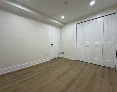 4338 N Clarendon Avenue - Photo Thumbnail 22