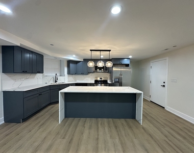 4338 N Clarendon Avenue - Photo Thumbnail 8