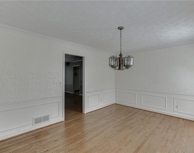 766 Chesterfield Drive - Photo Thumbnail 11