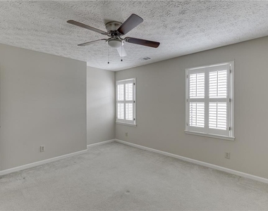 766 Chesterfield Drive - Photo Thumbnail 28