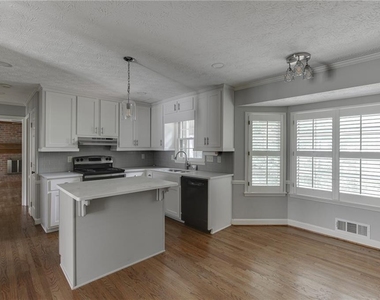 766 Chesterfield Drive - Photo Thumbnail 20