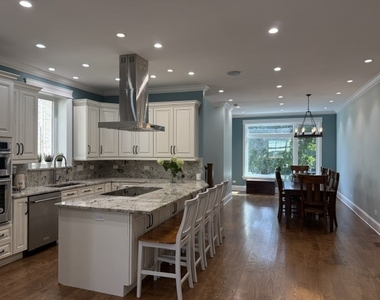 924 N Richmond Street - Photo Thumbnail 10