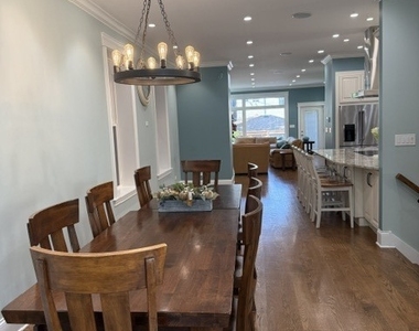 924 N Richmond Street - Photo Thumbnail 14