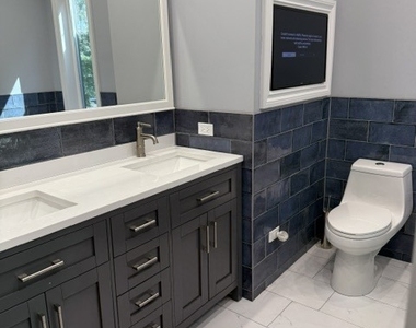 924 N Richmond Street - Photo Thumbnail 40