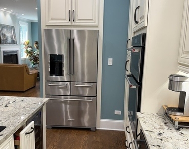 924 N Richmond Street - Photo Thumbnail 5