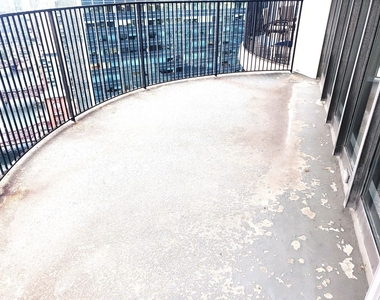 300 N State Street - Photo Thumbnail 11