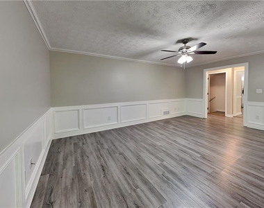 3940 Camrose Place - Photo Thumbnail 2