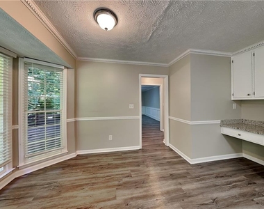 3940 Camrose Place - Photo Thumbnail 6