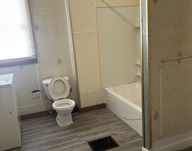2415 Main Street - Photo Thumbnail 6