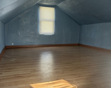 2415 Main Street - Photo Thumbnail 5