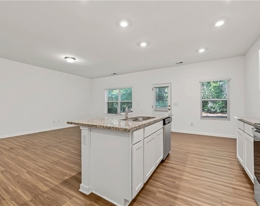1365 Cooper Springs Rd - Photo Thumbnail 5