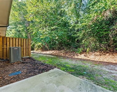 1365 Cooper Springs Rd - Photo Thumbnail 18