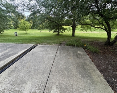 2365 Sunrise Circle - Photo Thumbnail 16