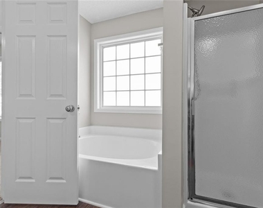 1587 Brush Creek Dr - Photo Thumbnail 21