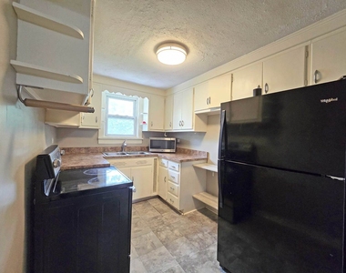 249 E Park Boulevard - Photo Thumbnail 9