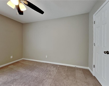 4174 Glenaire Way Nw - Photo Thumbnail 11