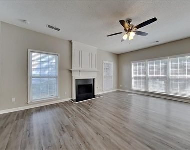 4174 Glenaire Way Nw - Photo Thumbnail 3