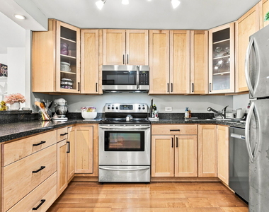 1660 N Lasalle Drive - Photo Thumbnail 2