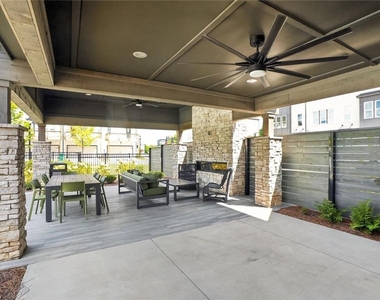 2324 Mockernut Trail Trail - Photo Thumbnail 4